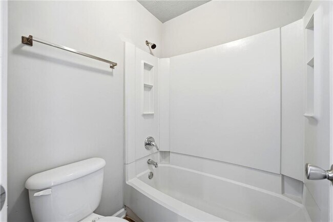 Building Photo - 117 Brittany Ct