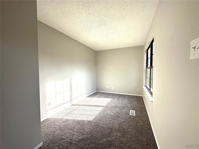 Building Photo - 10063 Northgate Dr