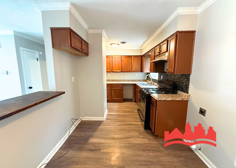 Building Photo - Fully Renovated 3BR/1BA Home