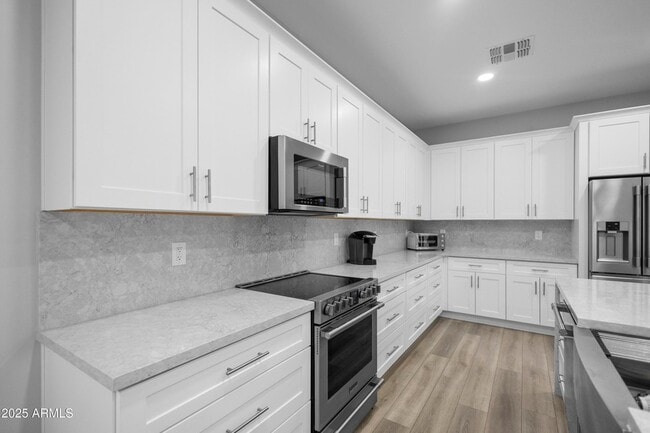Building Photo - 607 S Wilson St