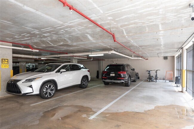 Building Photo - 1650 Galiano St