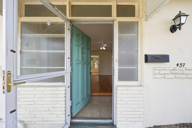 Building Photo - 457 Nightingale Rd