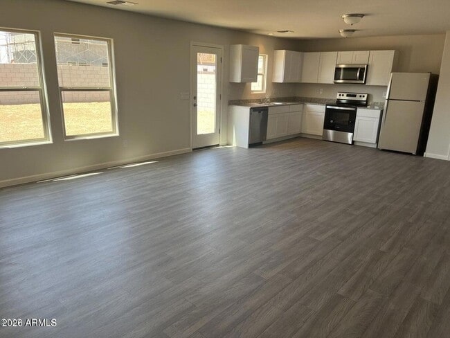 Building Photo - 155 W Dewey Ave