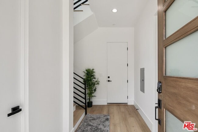 Building Photo - 1236 N Spaulding Ave