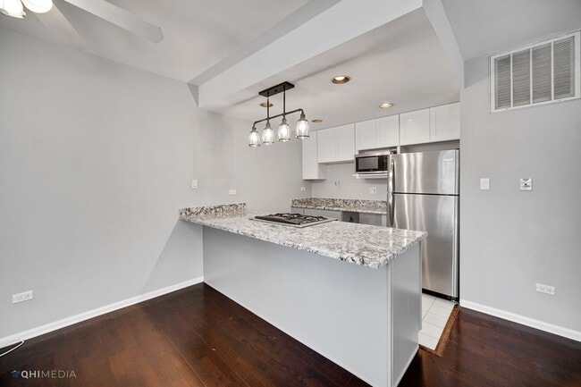 Building Photo - 1730 W Terra Cotta Pl