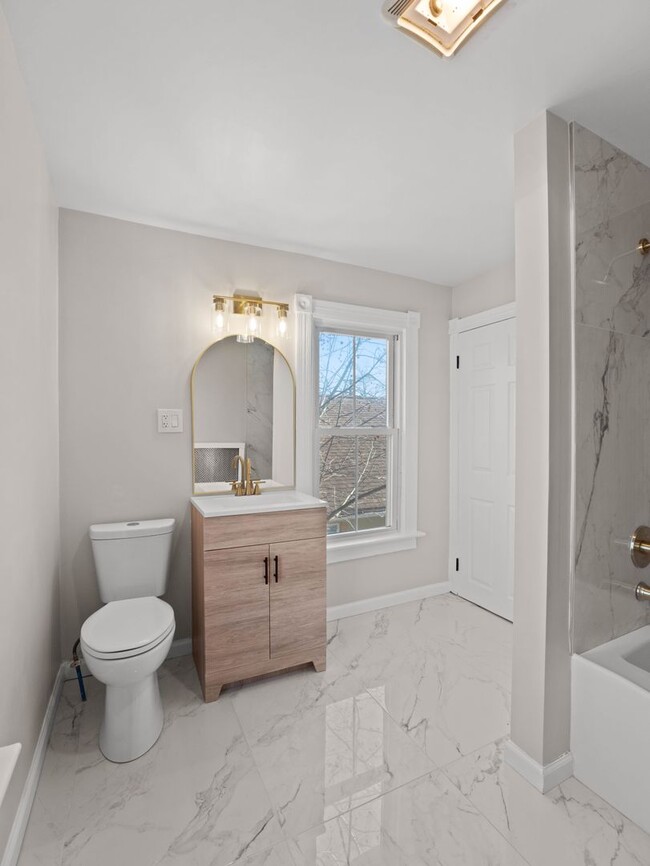 Building Photo - Spacious 5-Bedroom Rental with Backyard & Basement in Millville