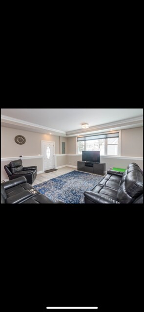 Building Photo - 927 S Charlotte St