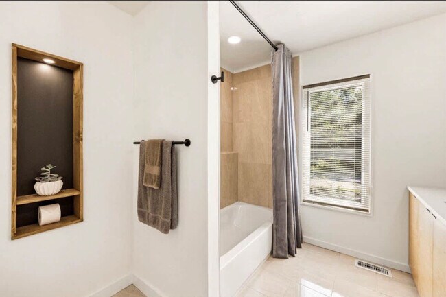 Building Photo - 928 Ditney Way