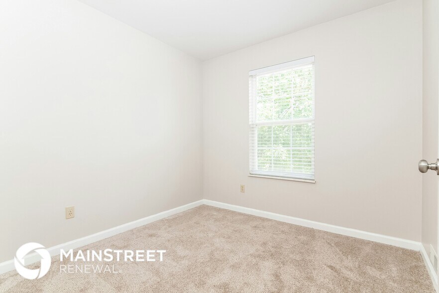 Building Photo - 1201 Garden Village Dr