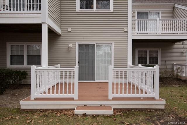 Building Photo - 16 Sylvan Ln