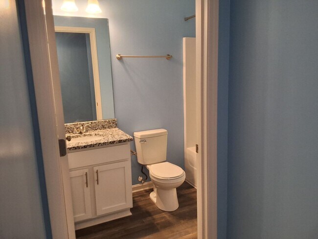 Building Photo - Cozy 3 Bed, 2 Bath House In Vine Grove, KY