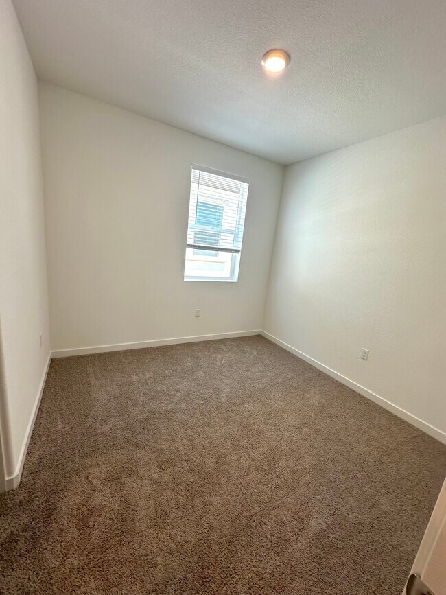 Building Photo - 8112 Moongate Wy