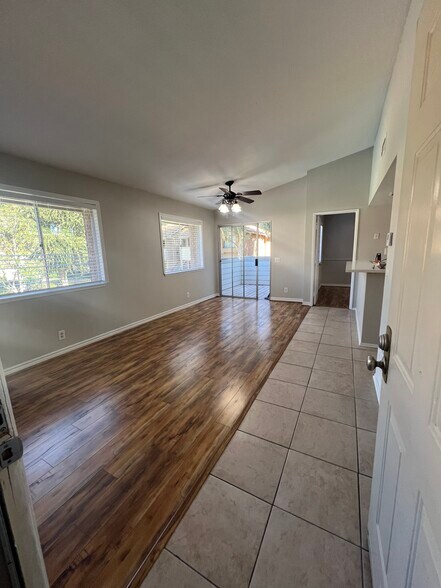 Building Photo - 4565 Alamo St