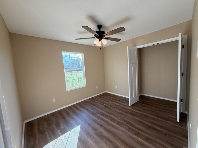 Building Photo - Modern Energy Efficiency!!!