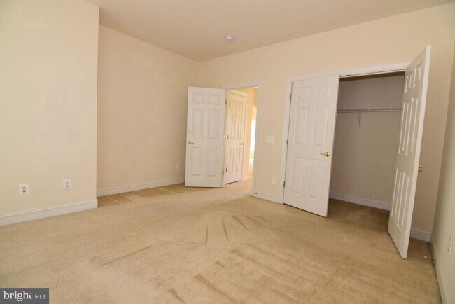 Building Photo - 4619 Beaufont Spring Ct