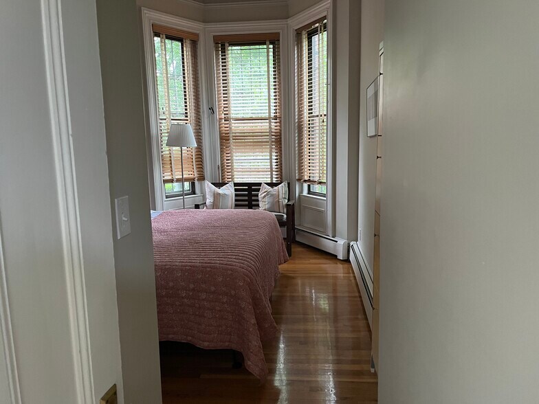 Building Photo - 43 Braddock Park