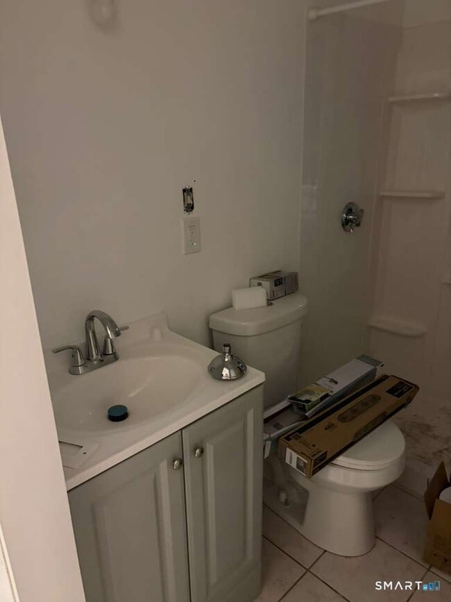 Building Photo - 1821 E Main St