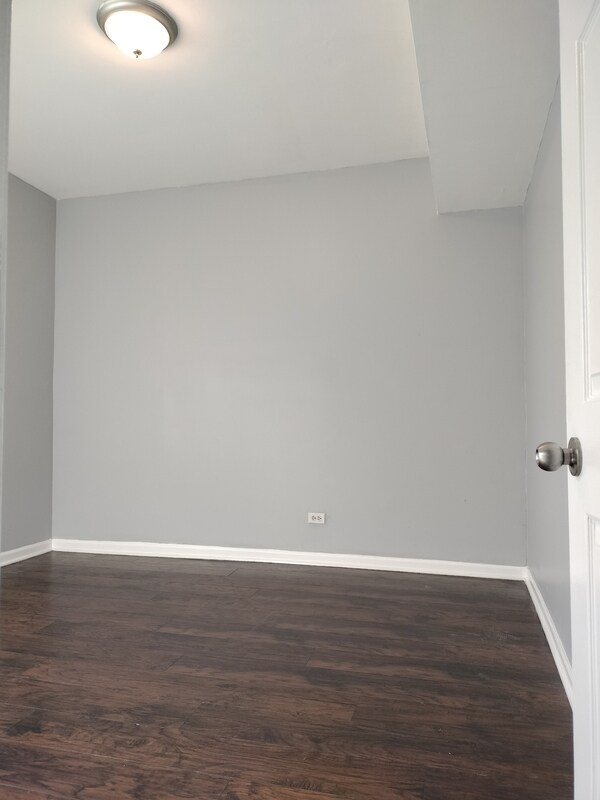 Building Photo - 2525 E 72nd Pl