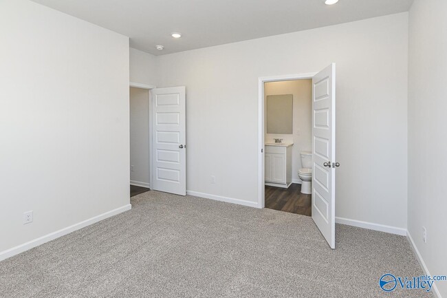 Building Photo - 103 Betty Williams Dr