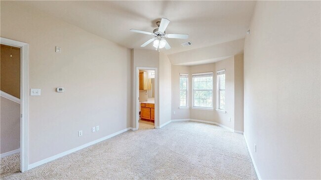 Building Photo - 305 Holleman Dr E