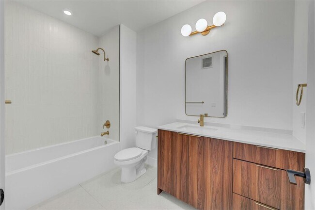 Building Photo - 1701 Simond Ave Ave