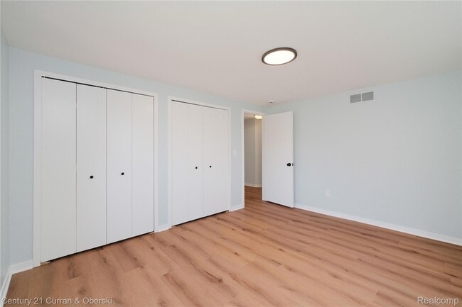 Building Photo - 1083 N Livernois Rd