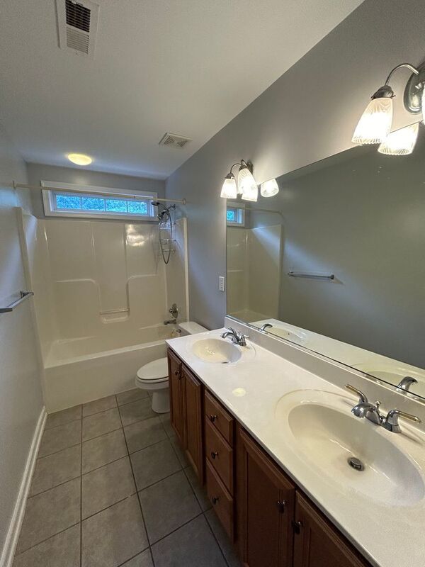 Building Photo - 13901 Riverdowns North Ct