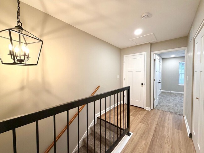 Building Photo - 511 Glenstone Springs Dr