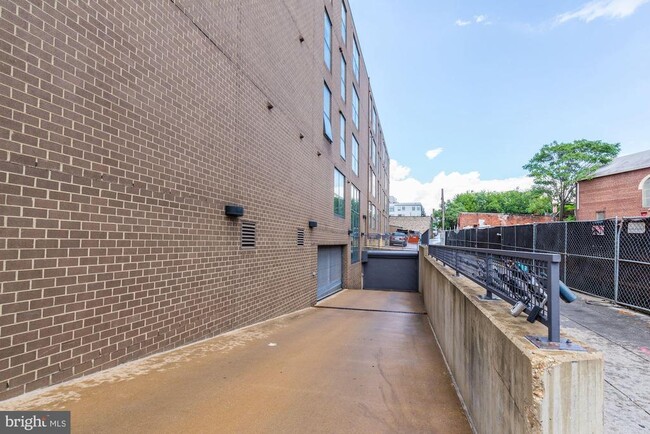 Building Photo - 2301 Champlain St NW