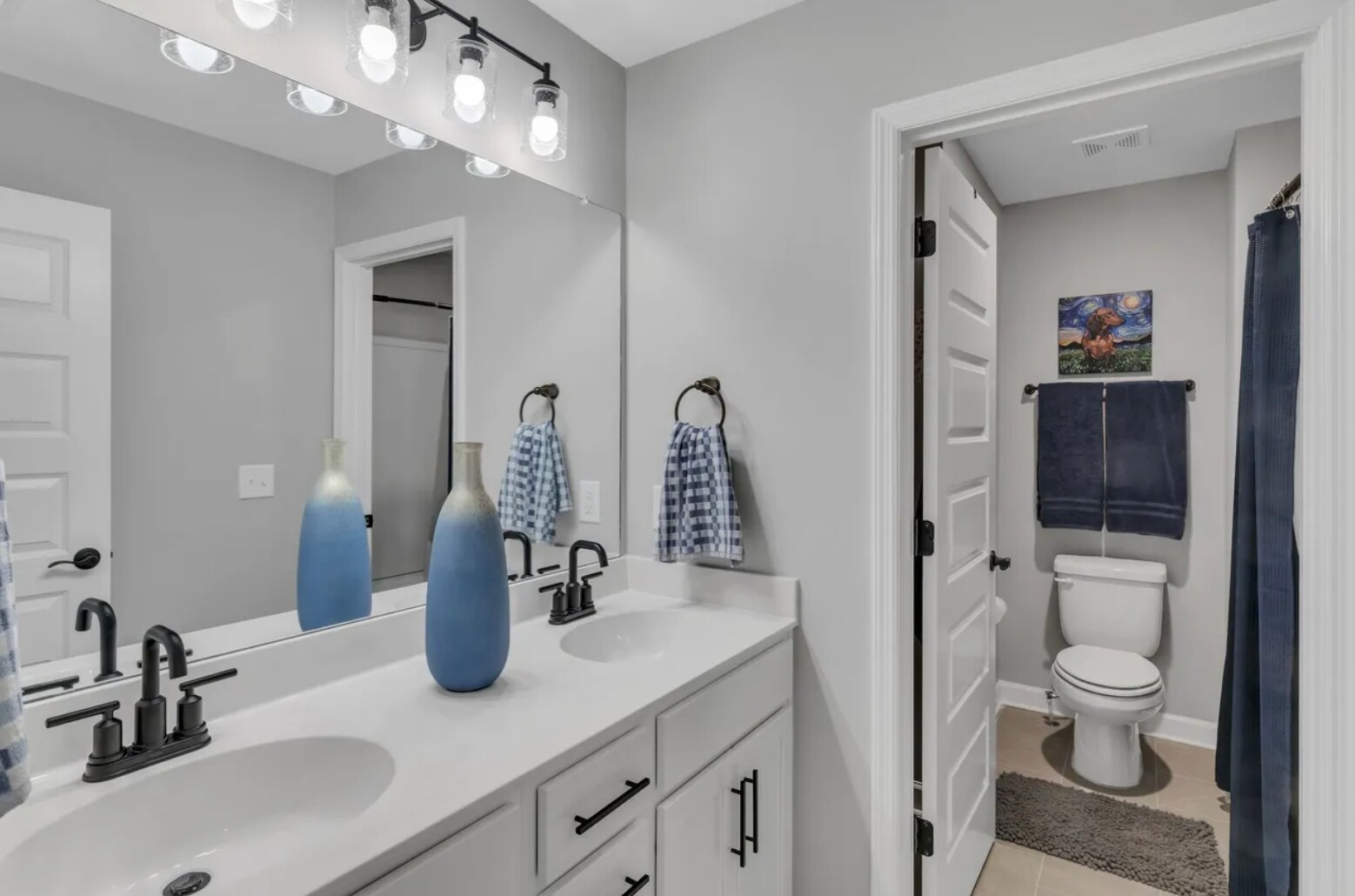 Upstairs bath - 422 Kinnard Pvt Dr