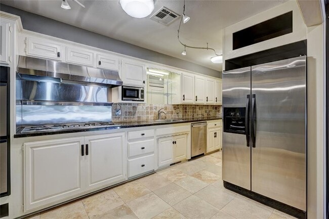 Building Photo - 6325 Glenbrook Ct
