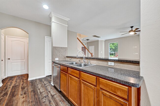 Building Photo - 5403 Canyon Hollow Dr