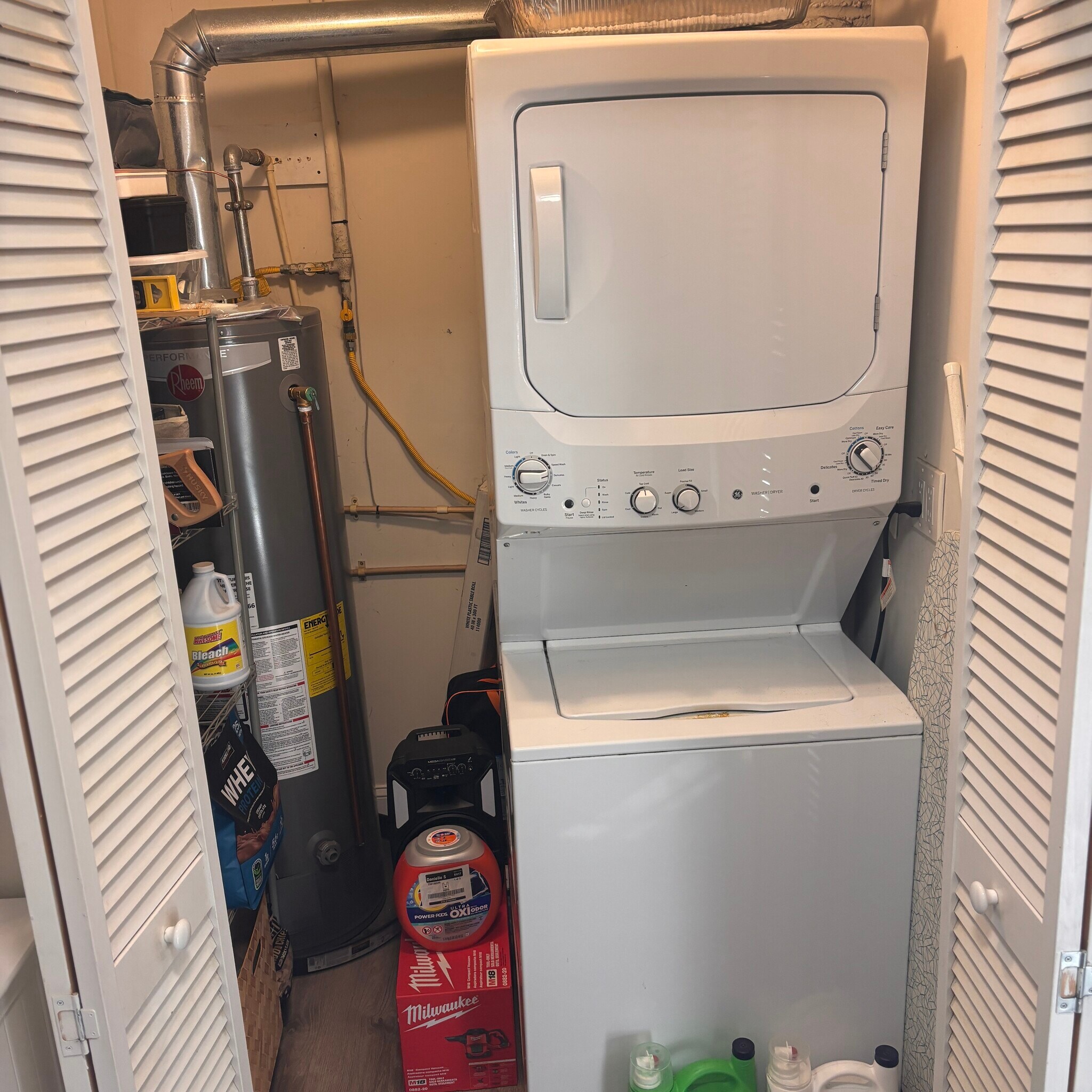 Building Photo - 466 Windsor Dr