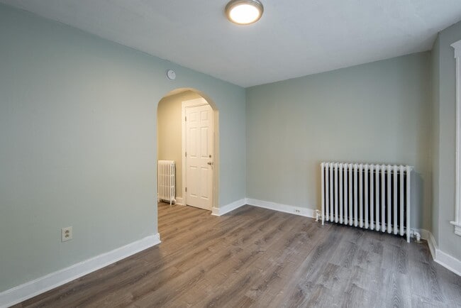Building Photo - 1327 1st St