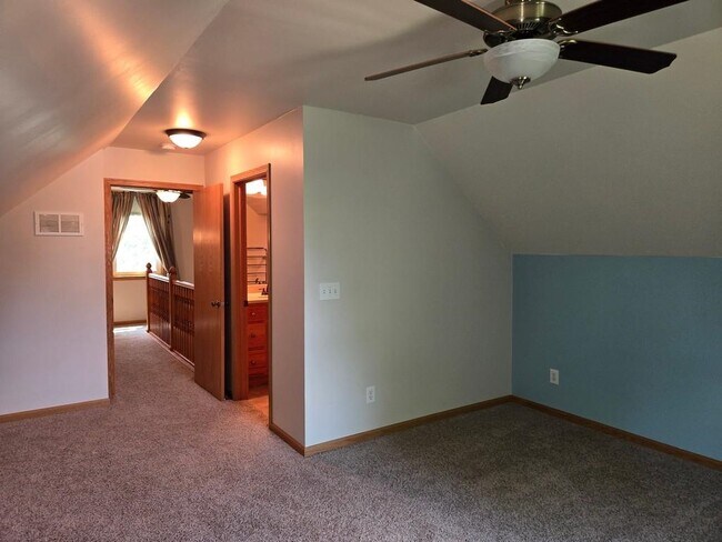 Building Photo - 5563 Stockton Dr