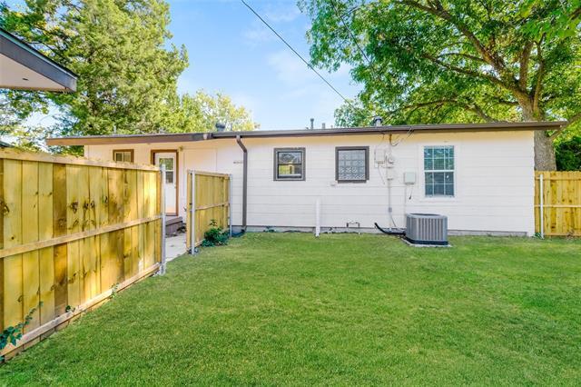 Building Photo - 2937 Larry Dr