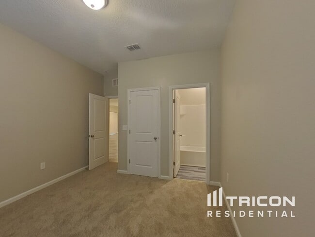 Building Photo - 15611 Merlin Ave