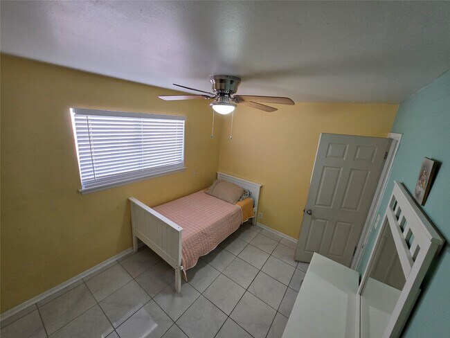 Building Photo - 10315 Carthage Dr