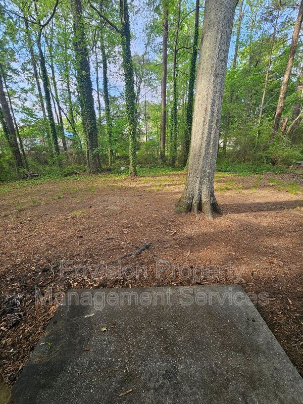 Building Photo - 111 Jay Ln