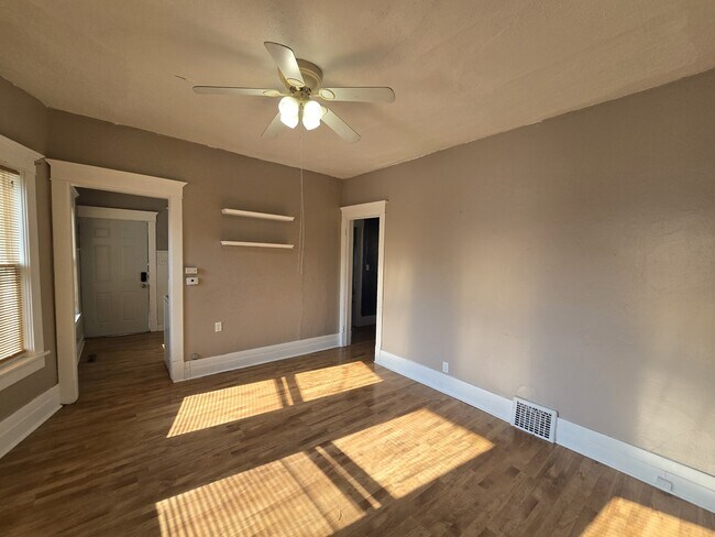Building Photo - 2019 Falls Ave