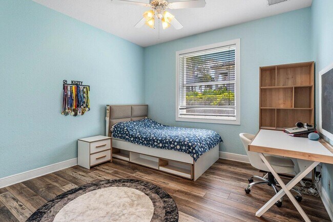 Building Photo - 4675 Manderly Dr