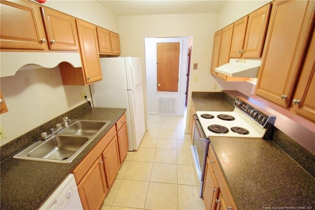 Building Photo - 1603 Snead Ave