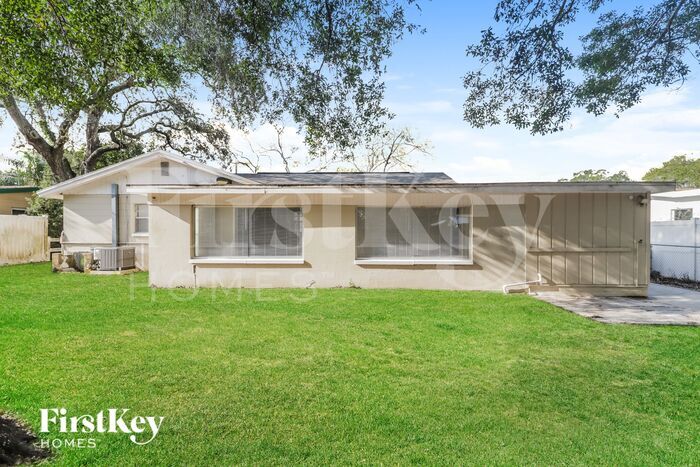 Building Photo - 211 W 108th Ave