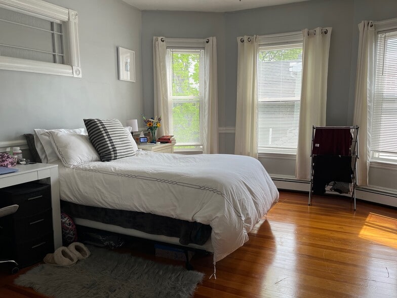 Building Photo - 7 Wheeler St