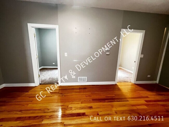Building Photo - 1512 W 17th St