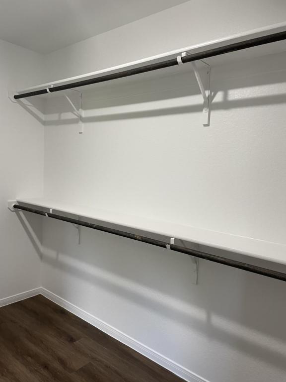 Building Photo - 512 Raymond St