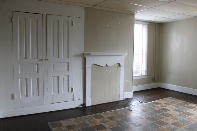 Building Photo - 975 Church St