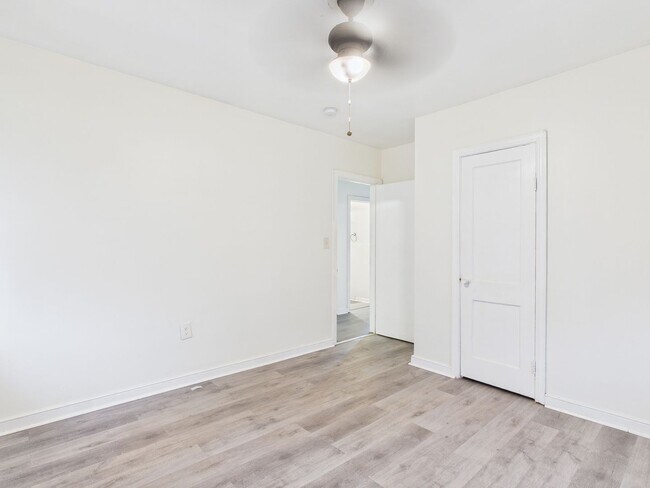 Building Photo - 26 Spring St