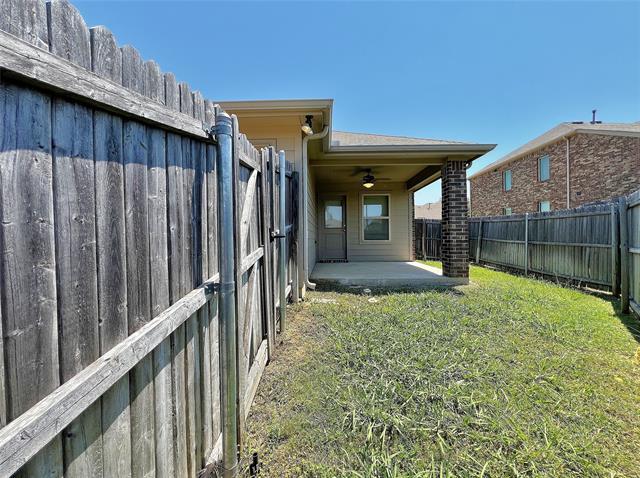 Building Photo - 8472 Gentian Dr