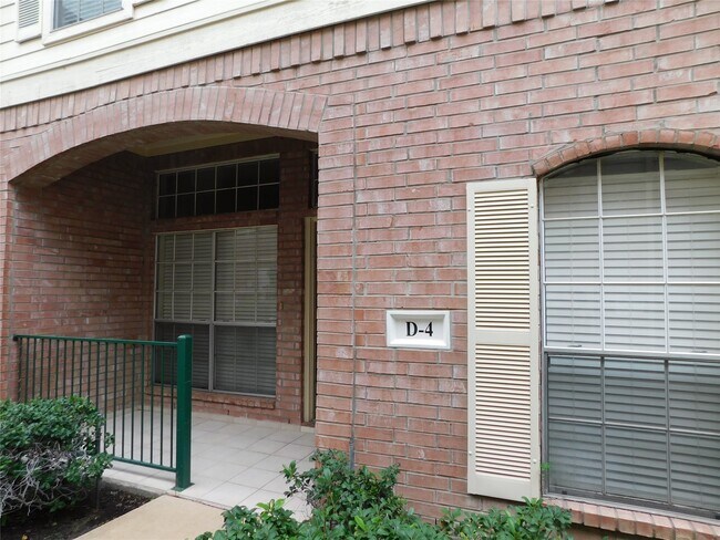 Building Photo - 2710 Grants Lake Blvd
